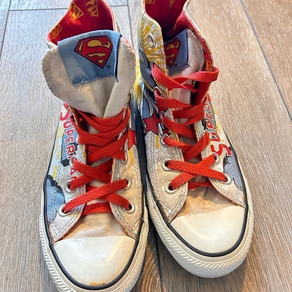 Superman Converse Men’s 4 / Women’s 6 DC Comics Chuck Taylor’s - Picture 7 of 7